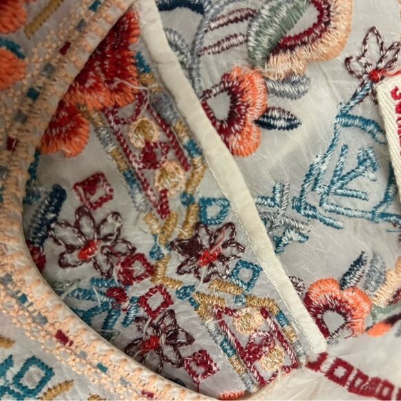 Embroidered Floral Johnny Was blouse /top - Picture 2 of 3